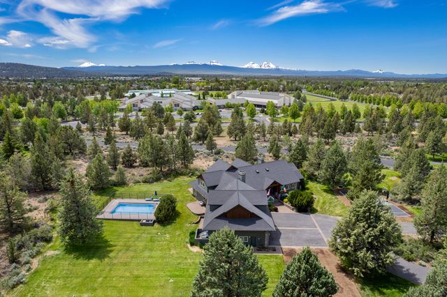 20960 Royal Oak Circle, Bend, OR 97701