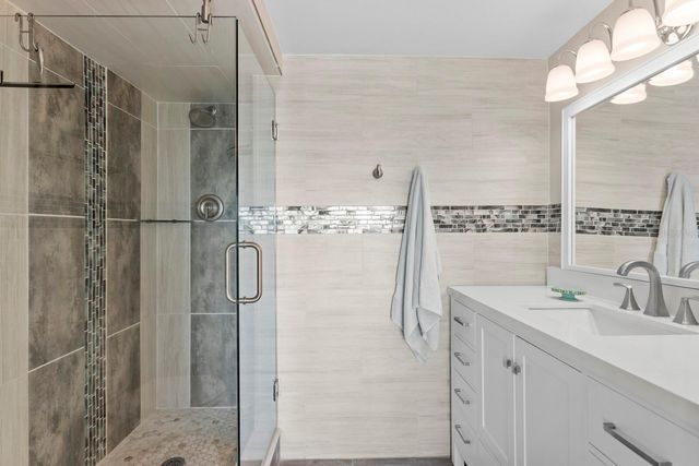 1200 N SHORE DRIVE NE 407, St Petersburg, FL 33701