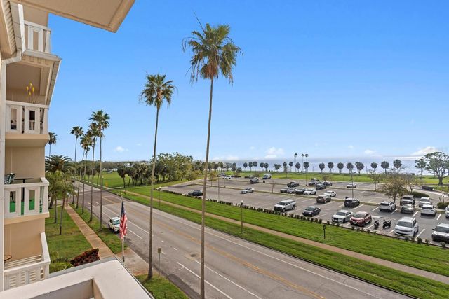 1200 N SHORE DRIVE NE 407, St Petersburg, FL 33701