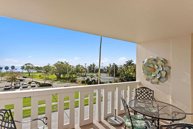 1200 N SHORE DRIVE NE 407, St Petersburg, FL 33701