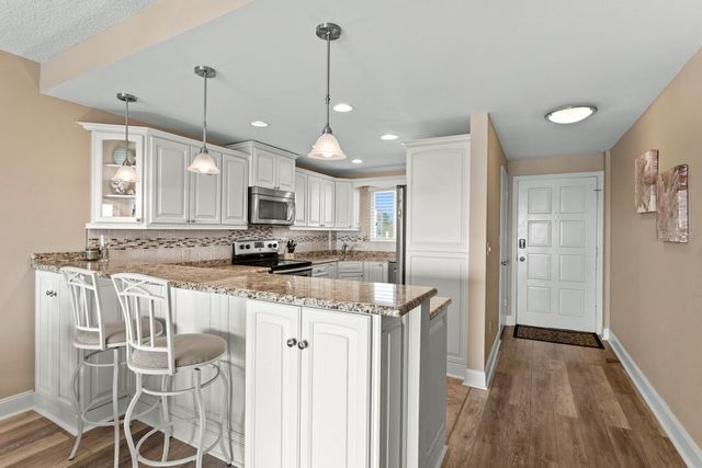 1200 N SHORE DRIVE NE 407, St Petersburg, FL 33701