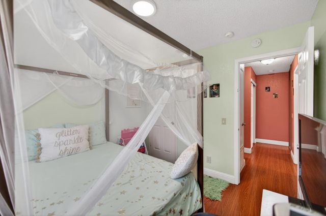 7677 Harvest Woods Dr, Sacramento, CA 95828