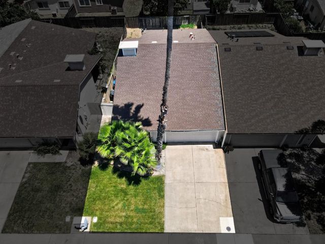 7677 Harvest Woods Dr, Sacramento, CA 95828