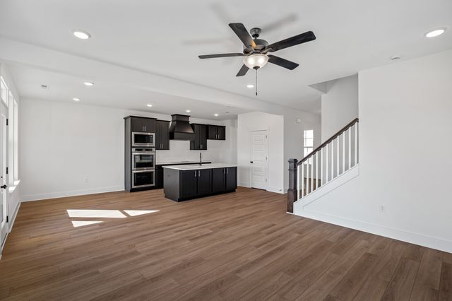 2340 Barnwood Rd, Gallatin, TN 37066