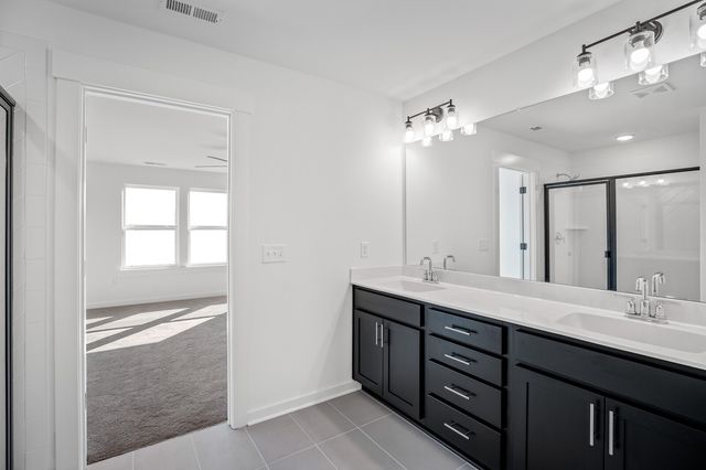 2340 Barnwood Rd, Gallatin, TN 37066