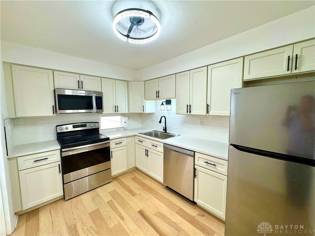 3034 Bright Bounty Lane, Dayton, OH 45449