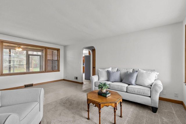 319 S SPRUCE STREET, Appleton, WI 54914
