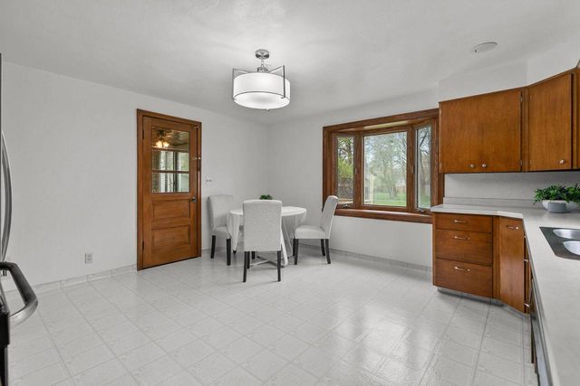 319 S SPRUCE STREET, Appleton, WI 54914