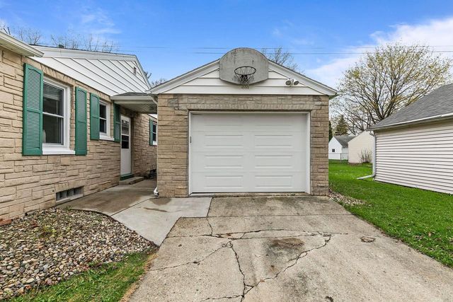 319 S SPRUCE STREET, Appleton, WI 54914