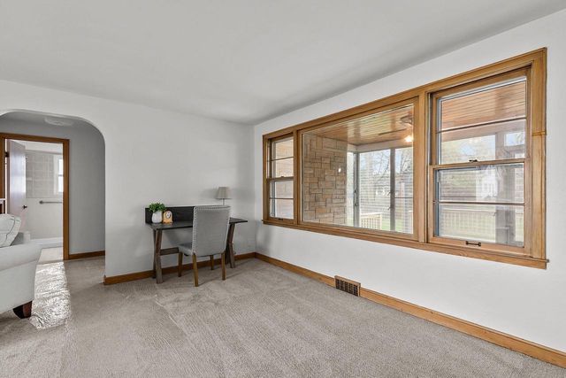 319 S SPRUCE STREET, Appleton, WI 54914