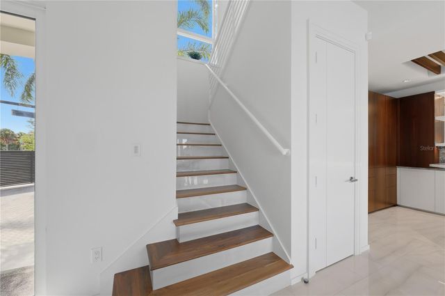 1475 JOHN RINGLING PARKWAY, Sarasota, FL 34236