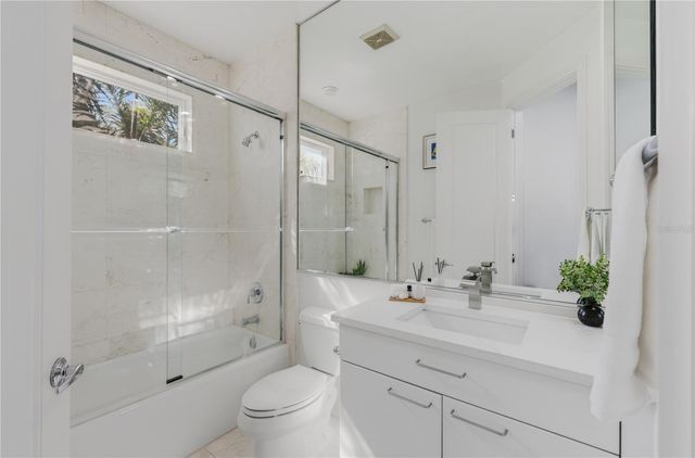 1475 JOHN RINGLING PARKWAY, Sarasota, FL 34236