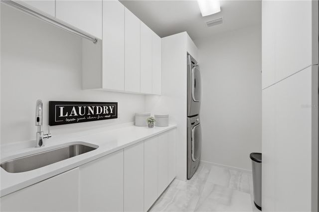 1475 JOHN RINGLING PARKWAY, Sarasota, FL 34236