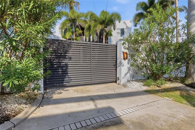 1475 JOHN RINGLING PARKWAY, Sarasota, FL 34236