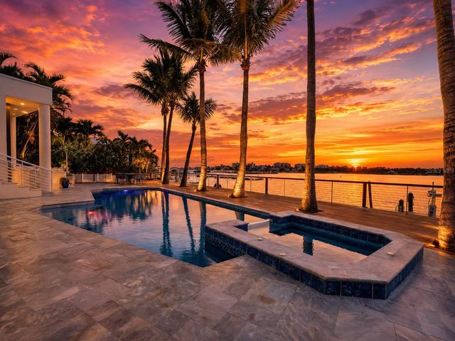 1475 JOHN RINGLING PARKWAY, Sarasota, FL 34236