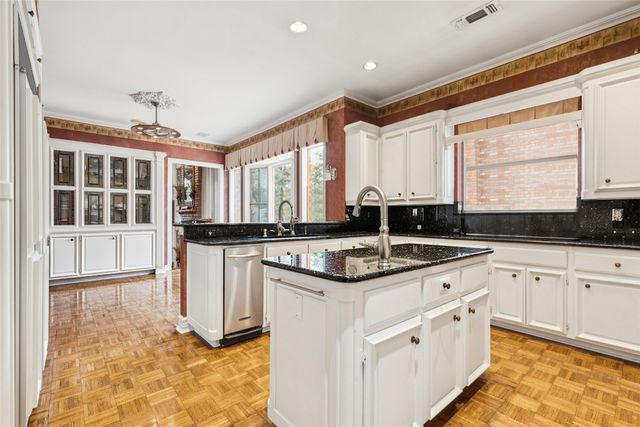 385 Meadow View Drive, Argyle, TX 76226