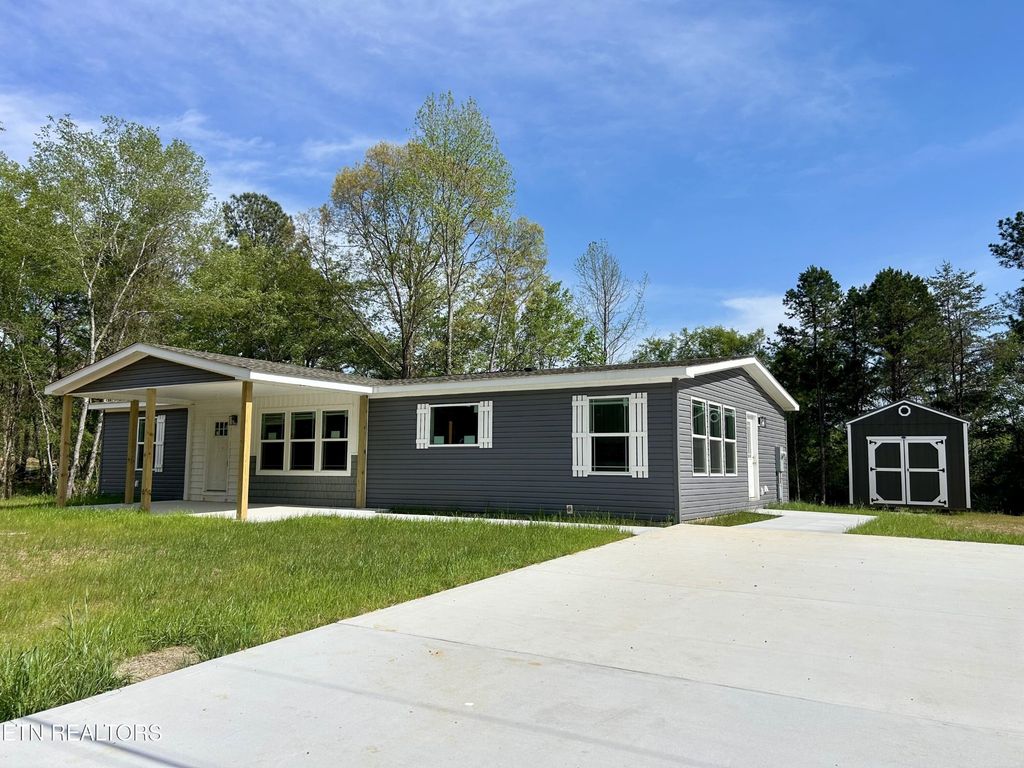224 Sable Rd, Spring City, TN 37381