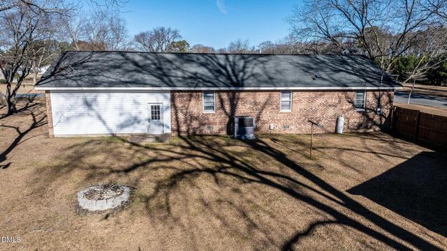 100 Wanda Drive, Pikeville, NC 27863