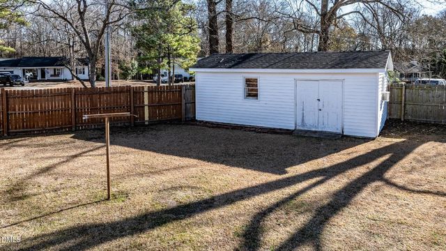 100 Wanda Drive, Pikeville, NC 27863