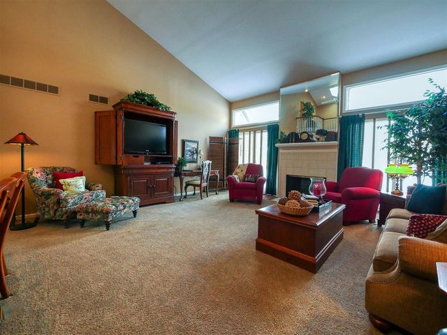 16767 W Cobblestone West Boulevard, Macomb, MI 48042