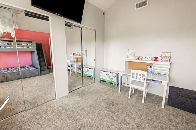 627 Valley Grove Ln, Escondido, CA 92025