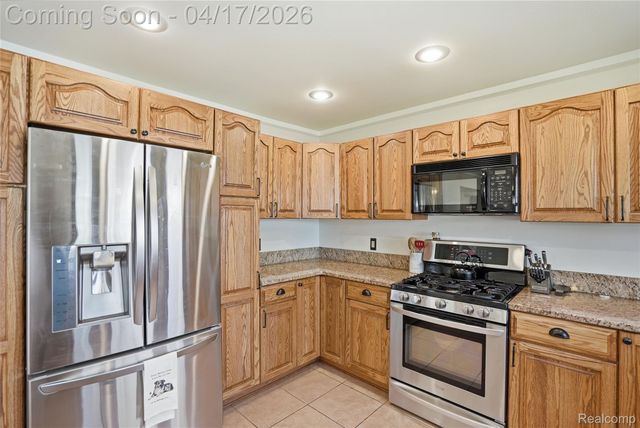 4201 Berryhill Court, Waterford Charter Township, MI 48329