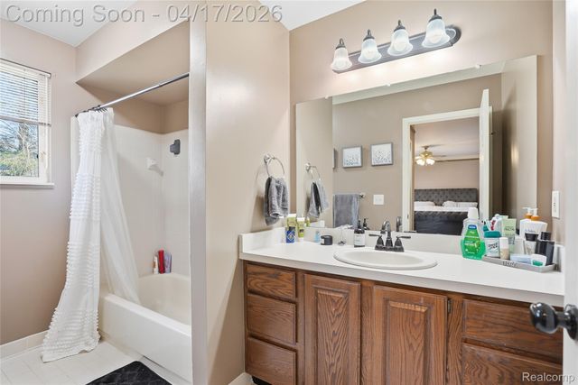 4201 Berryhill Court, Waterford Charter Township, MI 48329