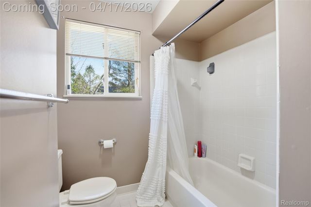 4201 Berryhill Court, Waterford Charter Township, MI 48329