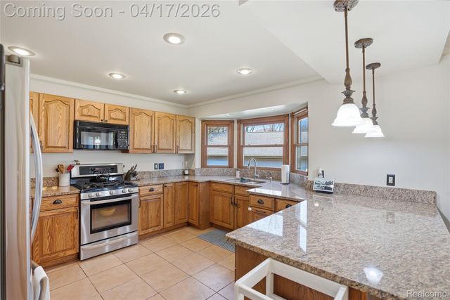 4201 Berryhill Court, Waterford Charter Township, MI 48329