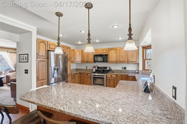 4201 Berryhill Court, Waterford Charter Township, MI 48329