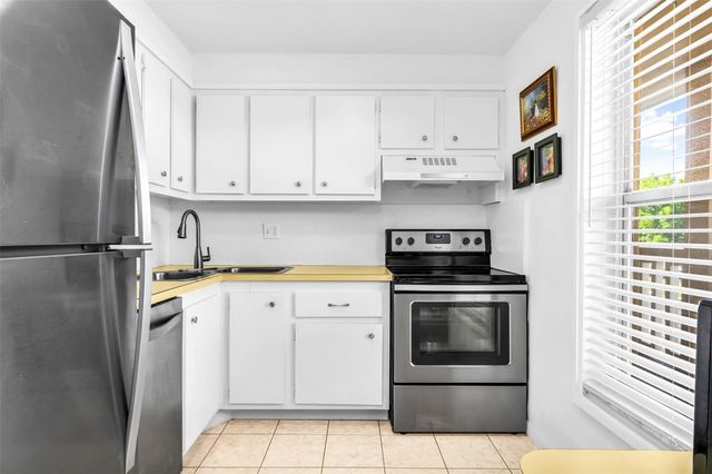 6071 NW 61 207, Tamarac, FL 33319