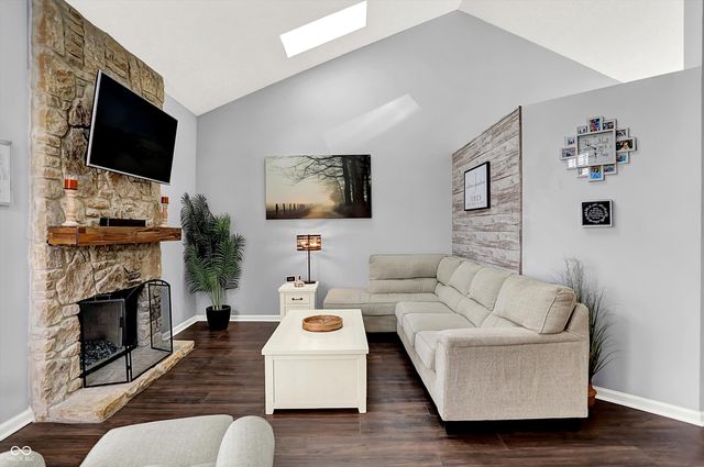 9583 Bay Vista West Drive, Indianapolis, IN 46250