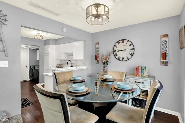 9583 Bay Vista West Drive, Indianapolis, IN 46250