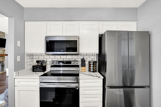 9583 Bay Vista West Drive, Indianapolis, IN 46250