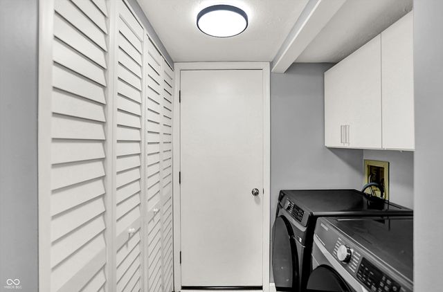 9583 Bay Vista West Drive, Indianapolis, IN 46250