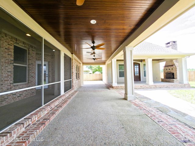 3024 Oakleigh Circle, Ocean Springs, MS 39564