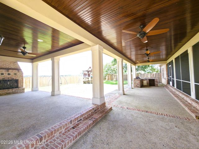 3024 Oakleigh Circle, Ocean Springs, MS 39564