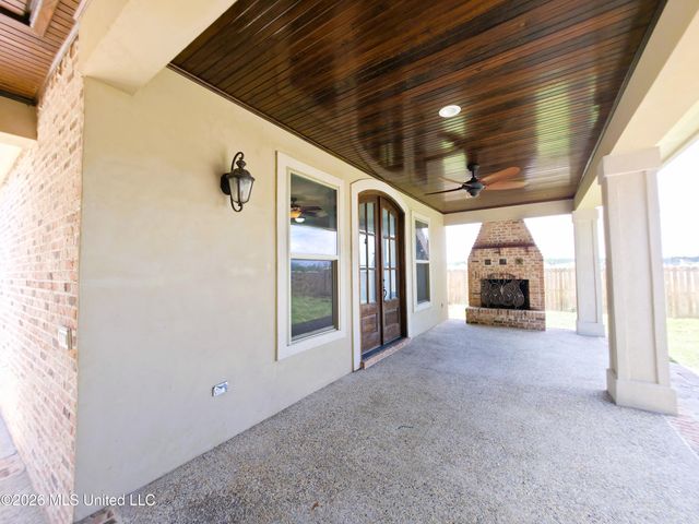 3024 Oakleigh Circle, Ocean Springs, MS 39564