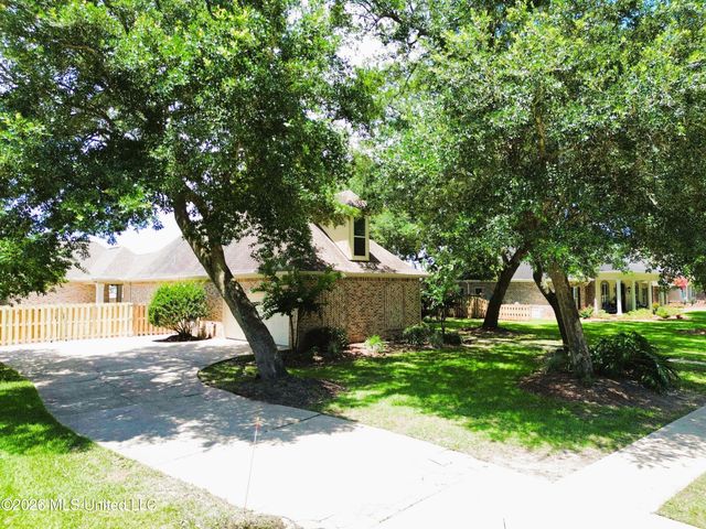 3024 Oakleigh Circle, Ocean Springs, MS 39564