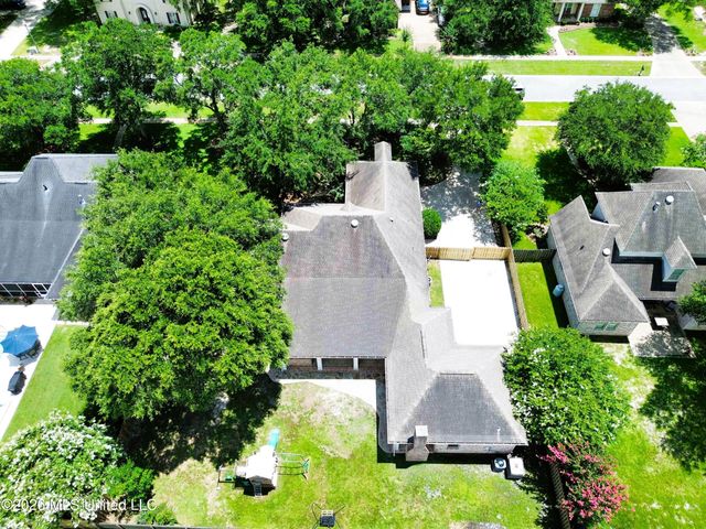 3024 Oakleigh Circle, Ocean Springs, MS 39564