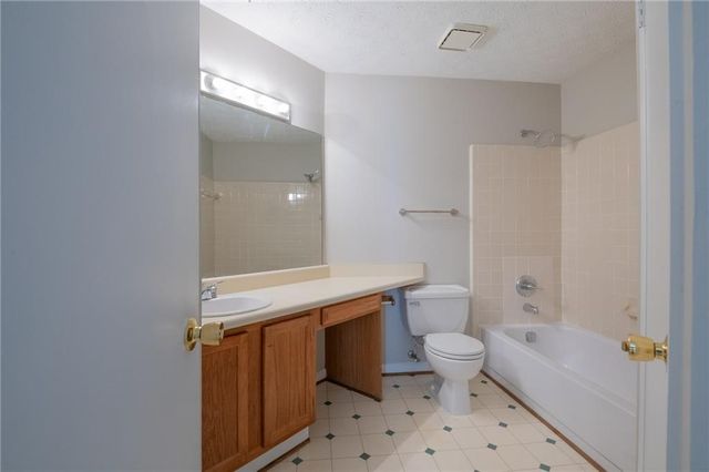 816 Glenleaf Drive, Peachtree Corners, GA 30092