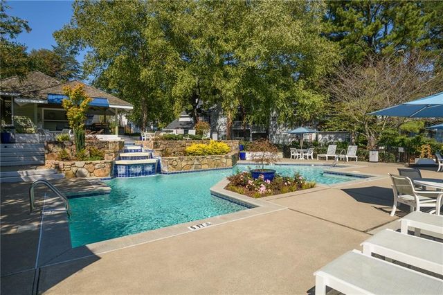 816 Glenleaf Drive, Peachtree Corners, GA 30092