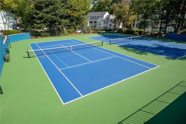 816 Glenleaf Drive, Peachtree Corners, GA 30092