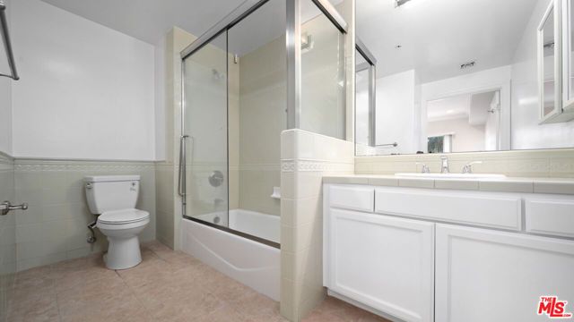 3328 OAKHURST Avenue 205, Los Angeles, CA 90034