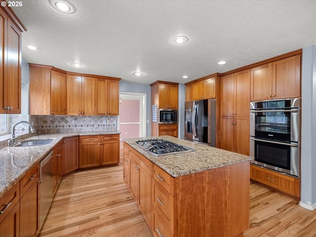 2575 Nw 4TH St, Gresham, OR 97030