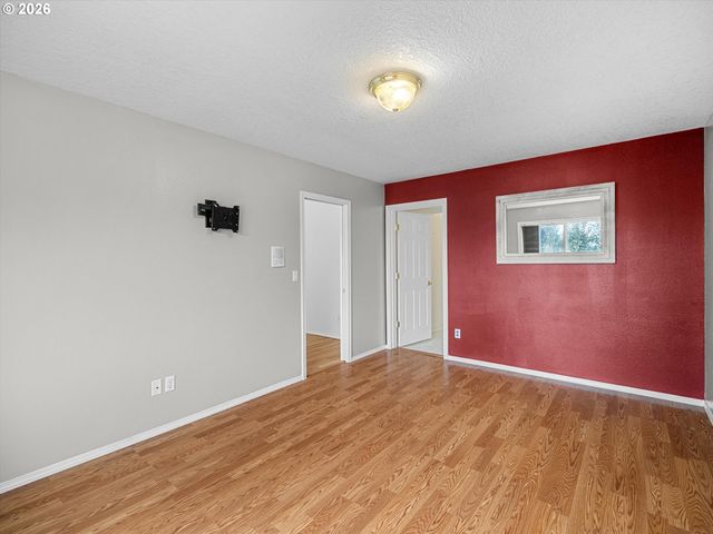 2575 Nw 4TH St, Gresham, OR 97030