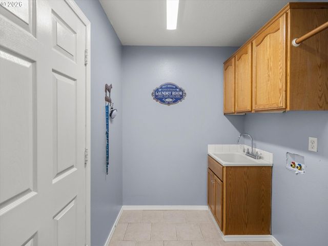 2575 Nw 4TH St, Gresham, OR 97030