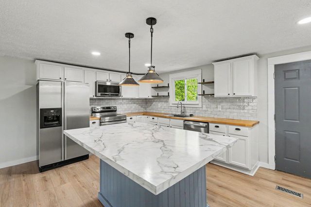1874 Fernwood Place, Burlington, KY 41005