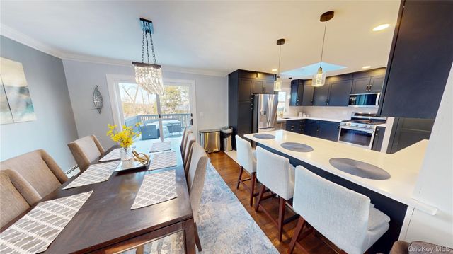 135 Standish Drive, Pearl River, NY 10965