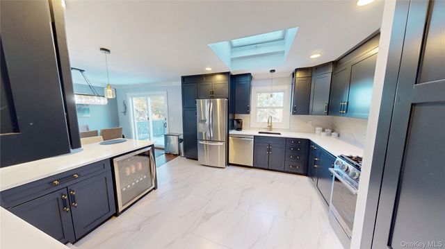 135 Standish Drive, Pearl River, NY 10965